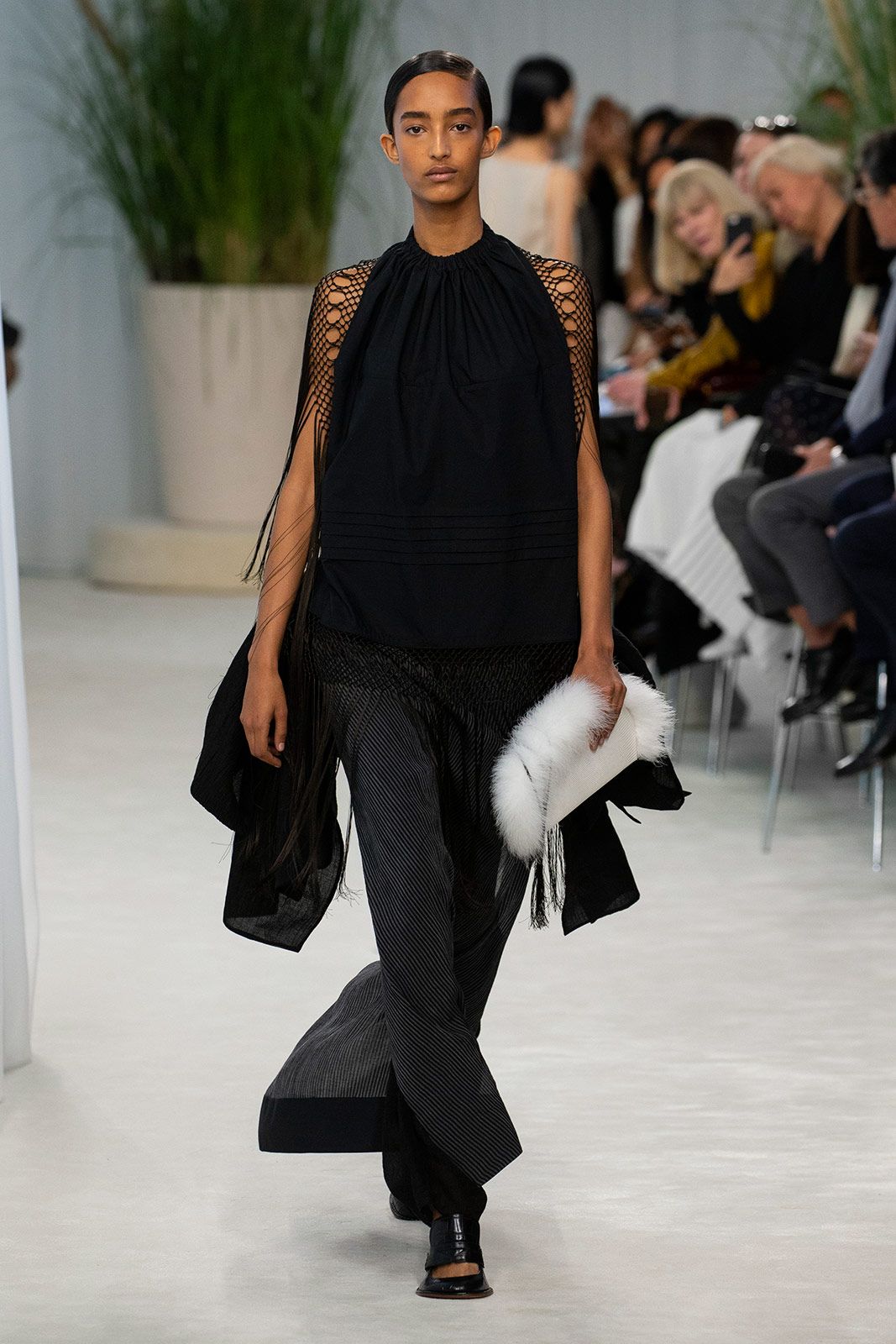 Loewe Women S S20 Look 14.jpg