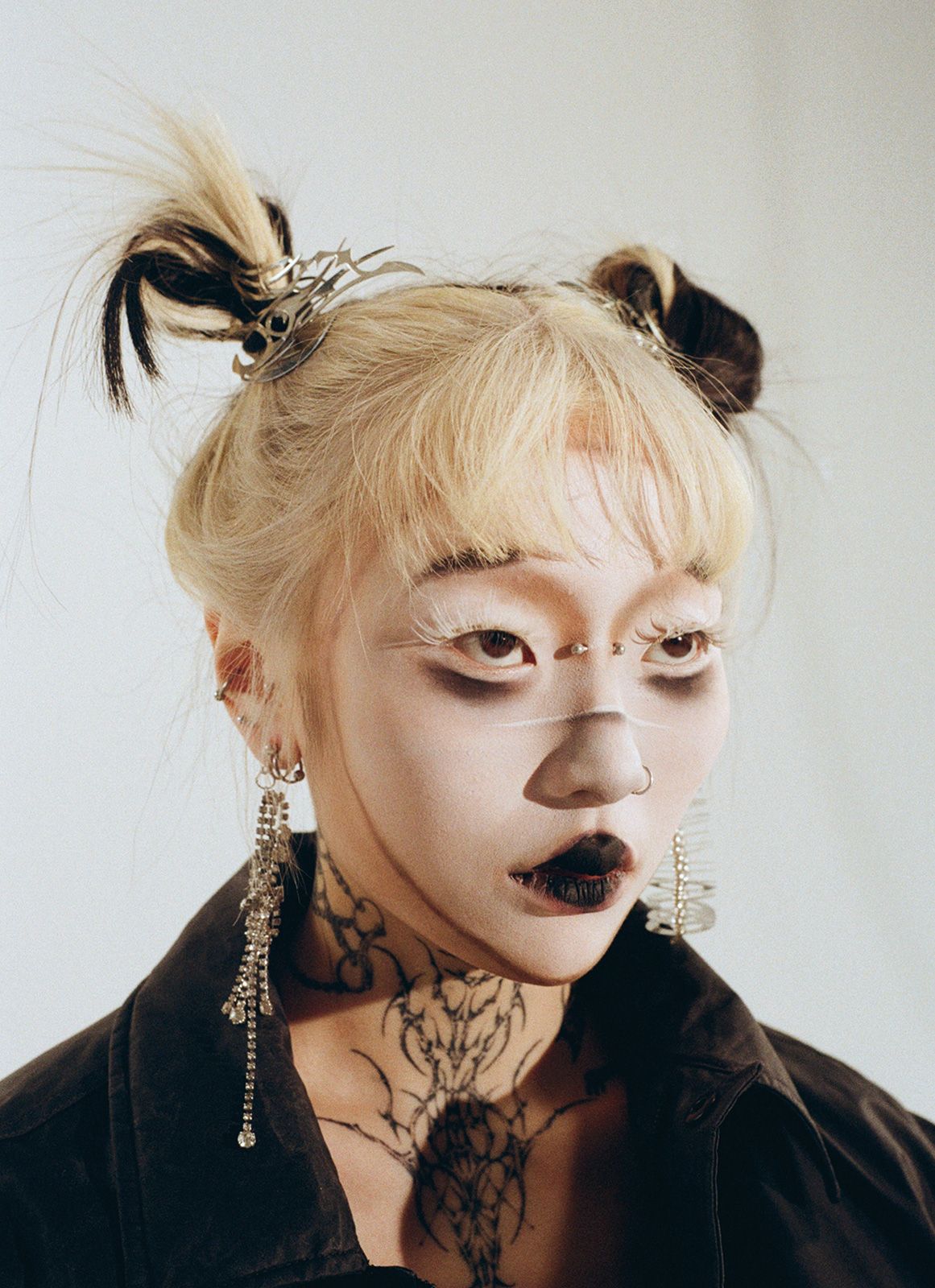Yeule Metalmagazine 4.jpg