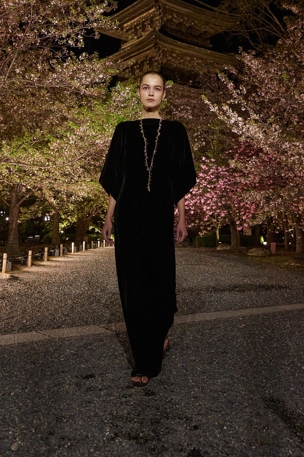 DIOR_W_RTW_FALL25_KYOTO_LOOK_66.jpg