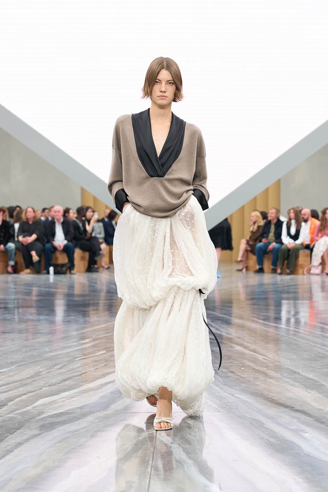 DIOR_W_RTW_SS26_13.jpg