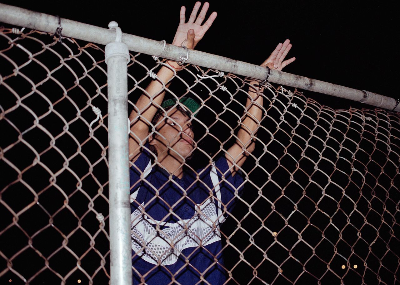 Aranibar Kevin Over the Fence 01.jpg