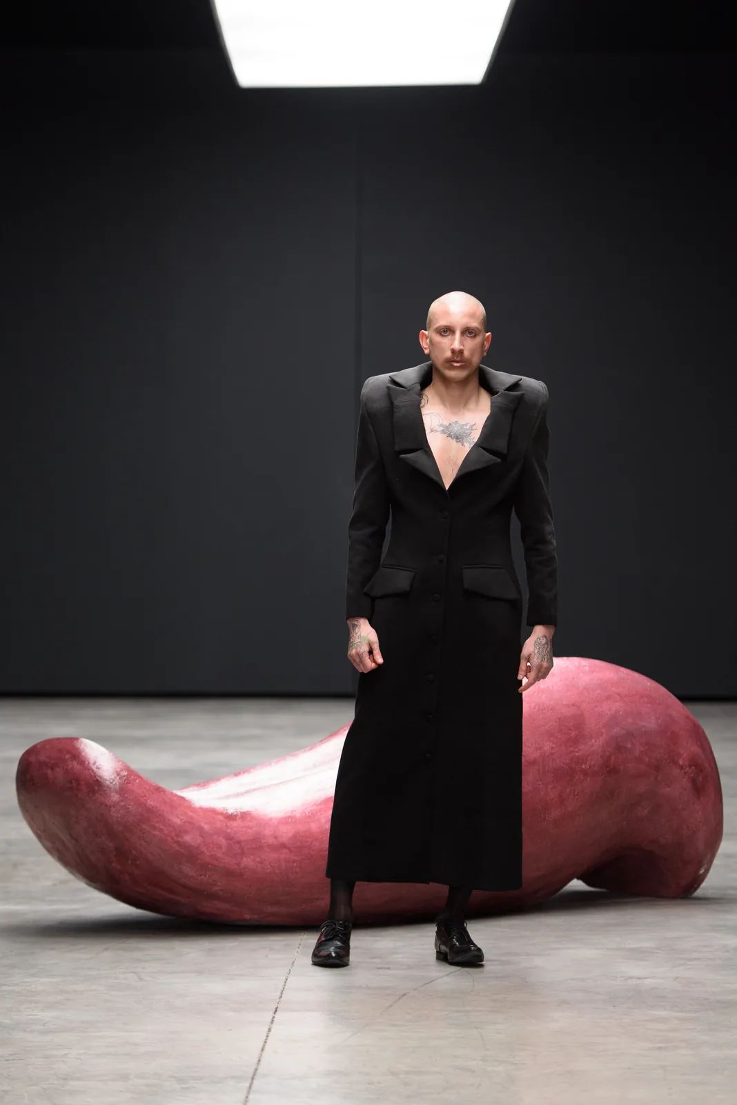 metal-mercedes-benz-fashion-week-tbilisi-01-god-era-05.webp