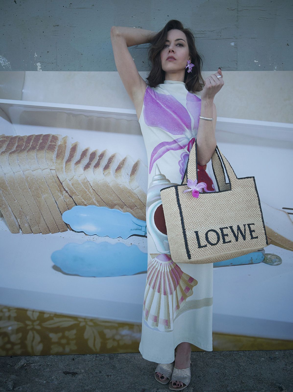 Loewe F W23 Preco Jt Campaign Aubrey Plaza Rgb Cropped 4x5 Lo E110223 1908.jpg