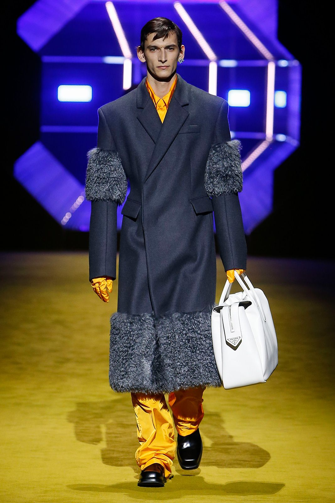 Prada Uomo F W22 Look16.jpg