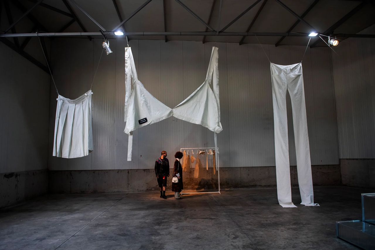 metal-mercedes-benz-fashion-week-tbilisi-tiko-paksa-02.webp