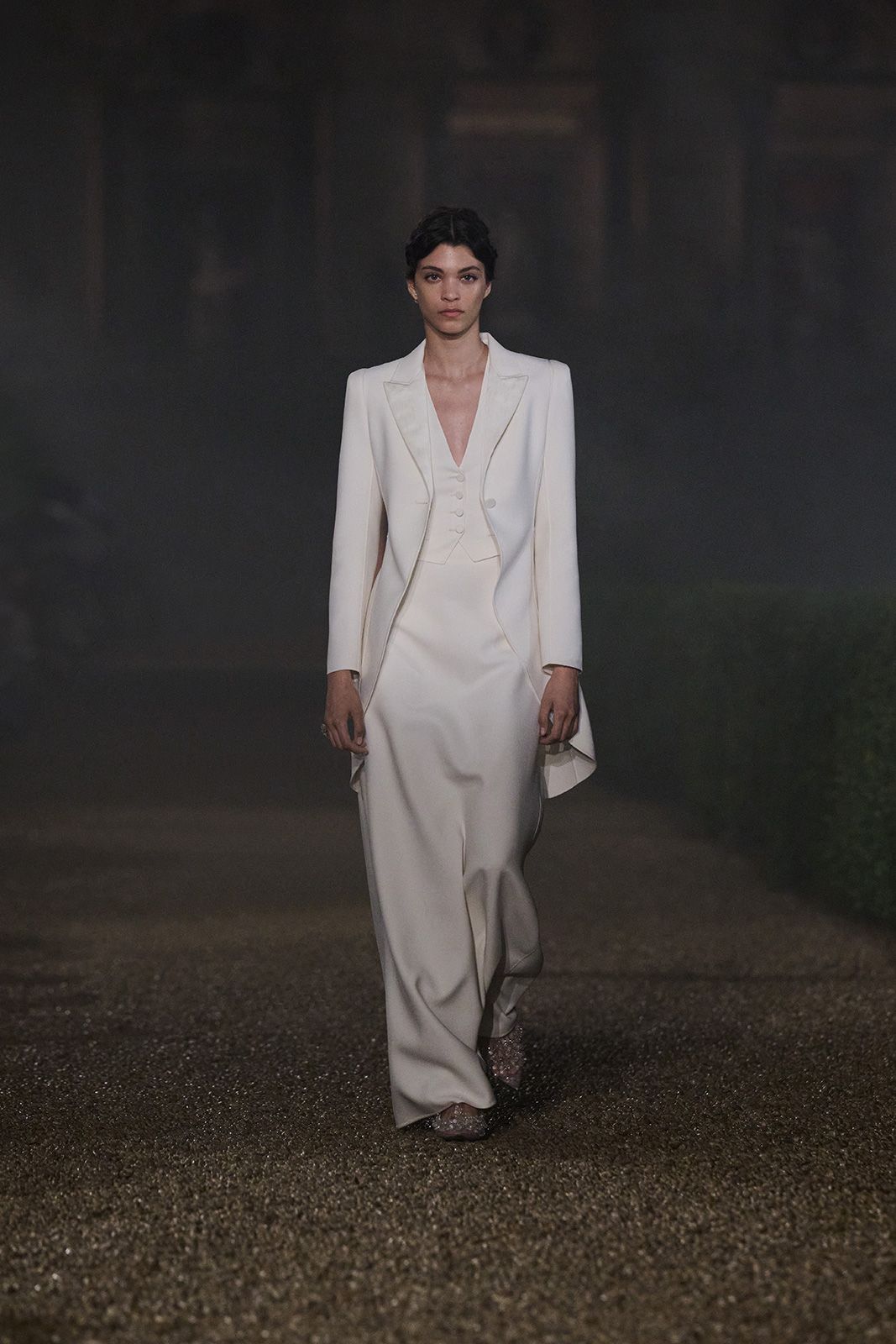 DIOR-CRUISE-26_2.jpg