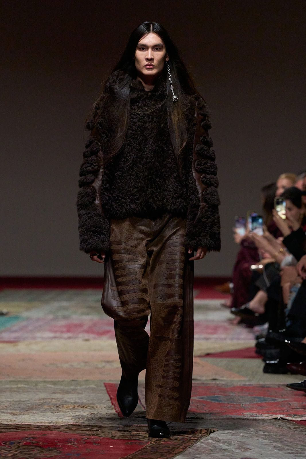 LES-BENJAMINS_DUBAI-FASHION-WEEK_AW25-26_001.jpg