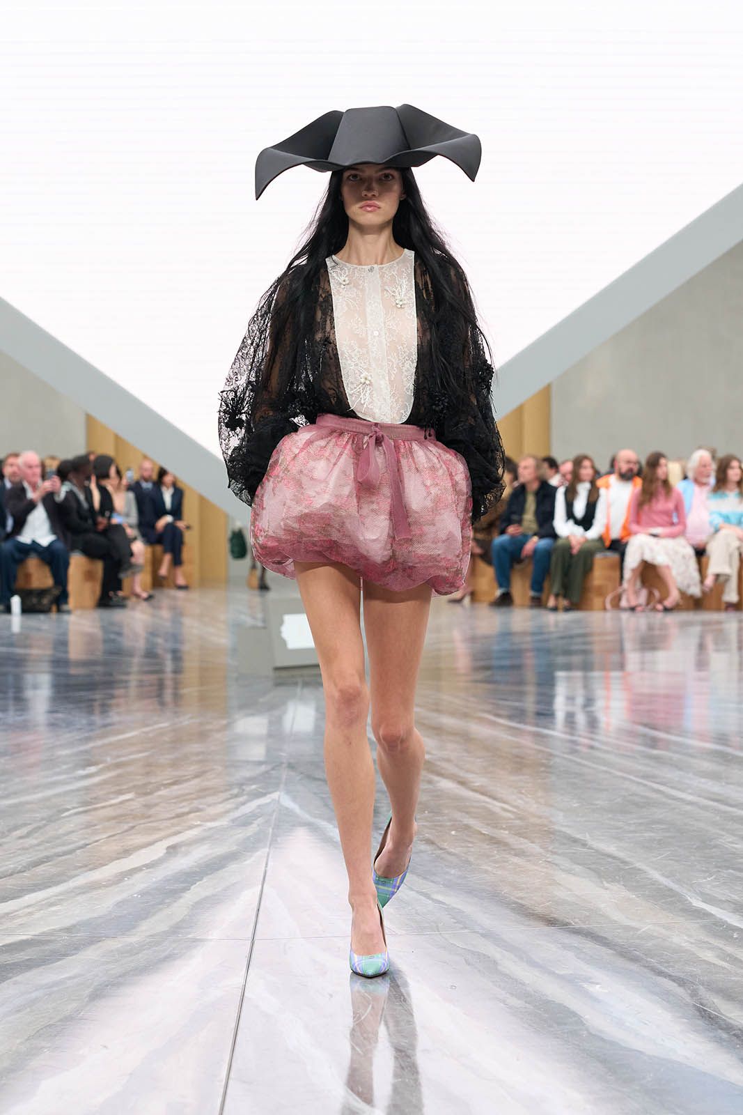 DIOR_W_RTW_SS26_24.jpg