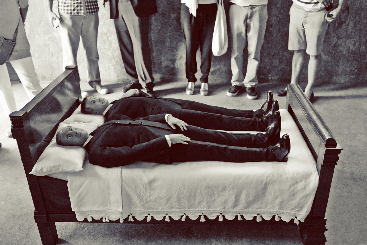 Maurizio Cattelan 2.jpg