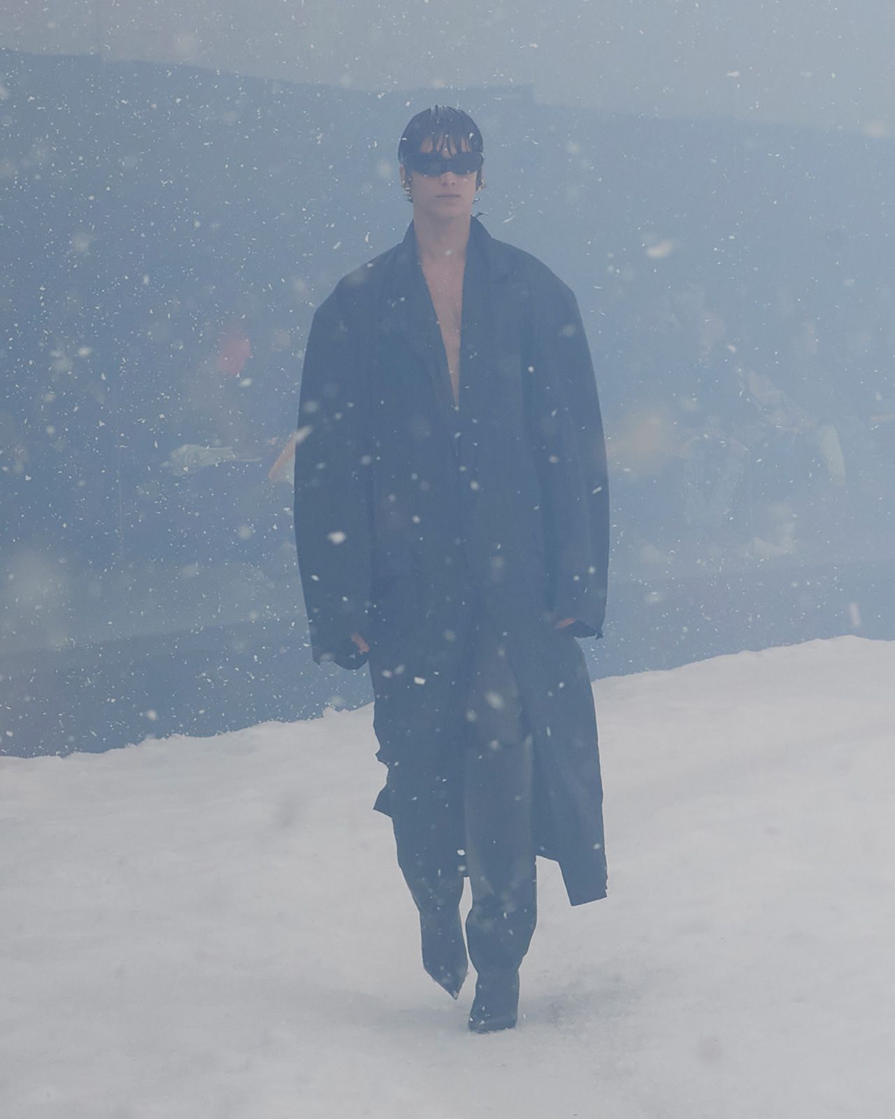 Balenciaga Winter 22 Look 18 Dries.jpg