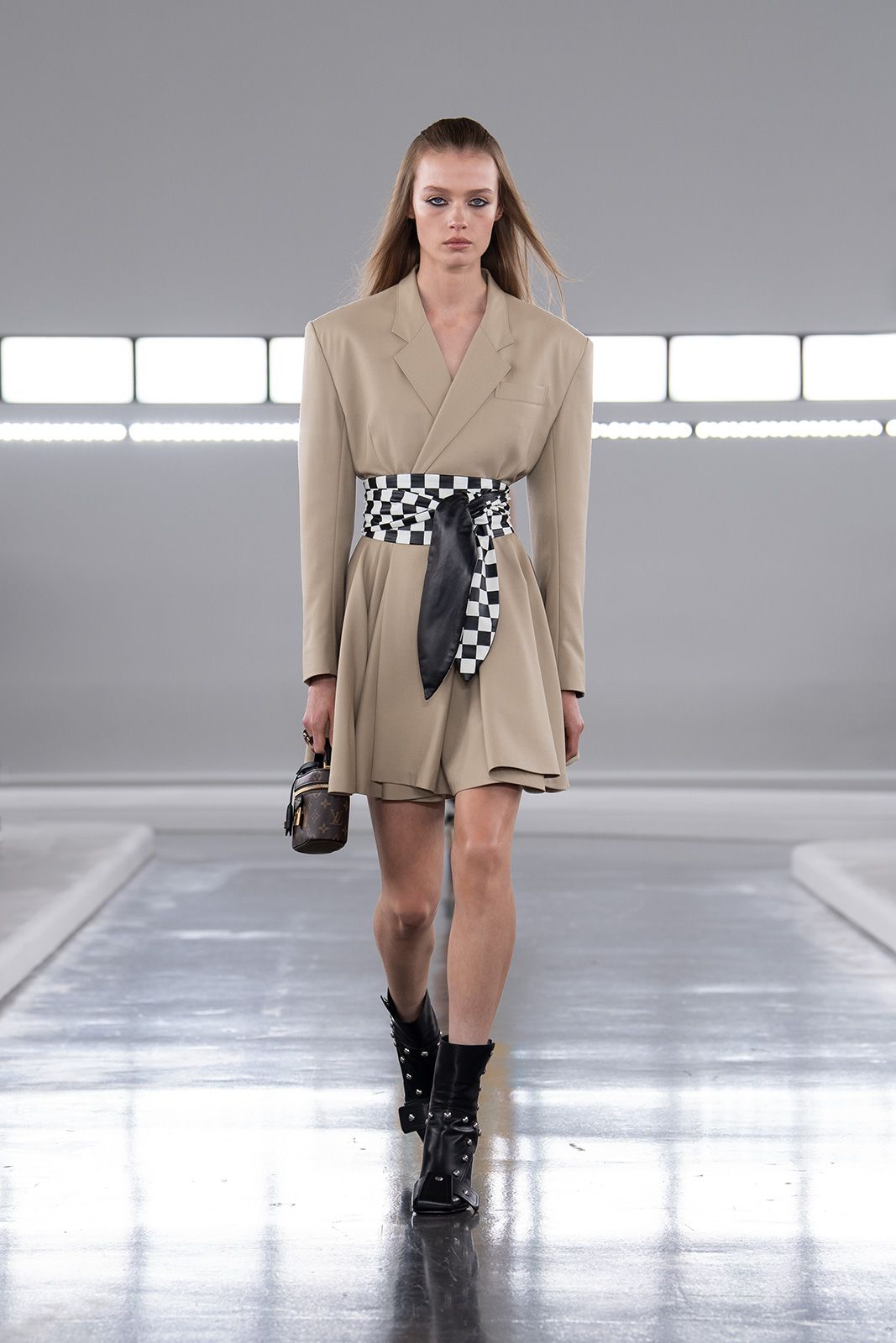 Louis_Vuitton_Women_s_Pre-Fall_2024_27.jpg