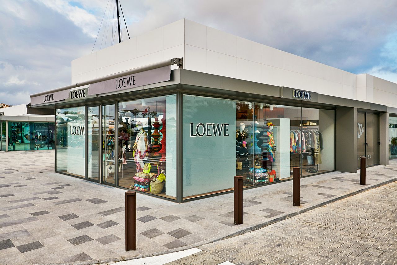 Loewe Ibiza Metalmagazine 3.jpg