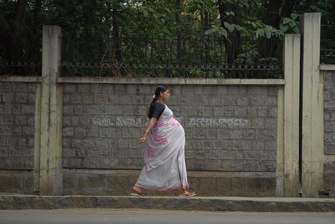 19 Pregnancy Sari Image 1.jpg