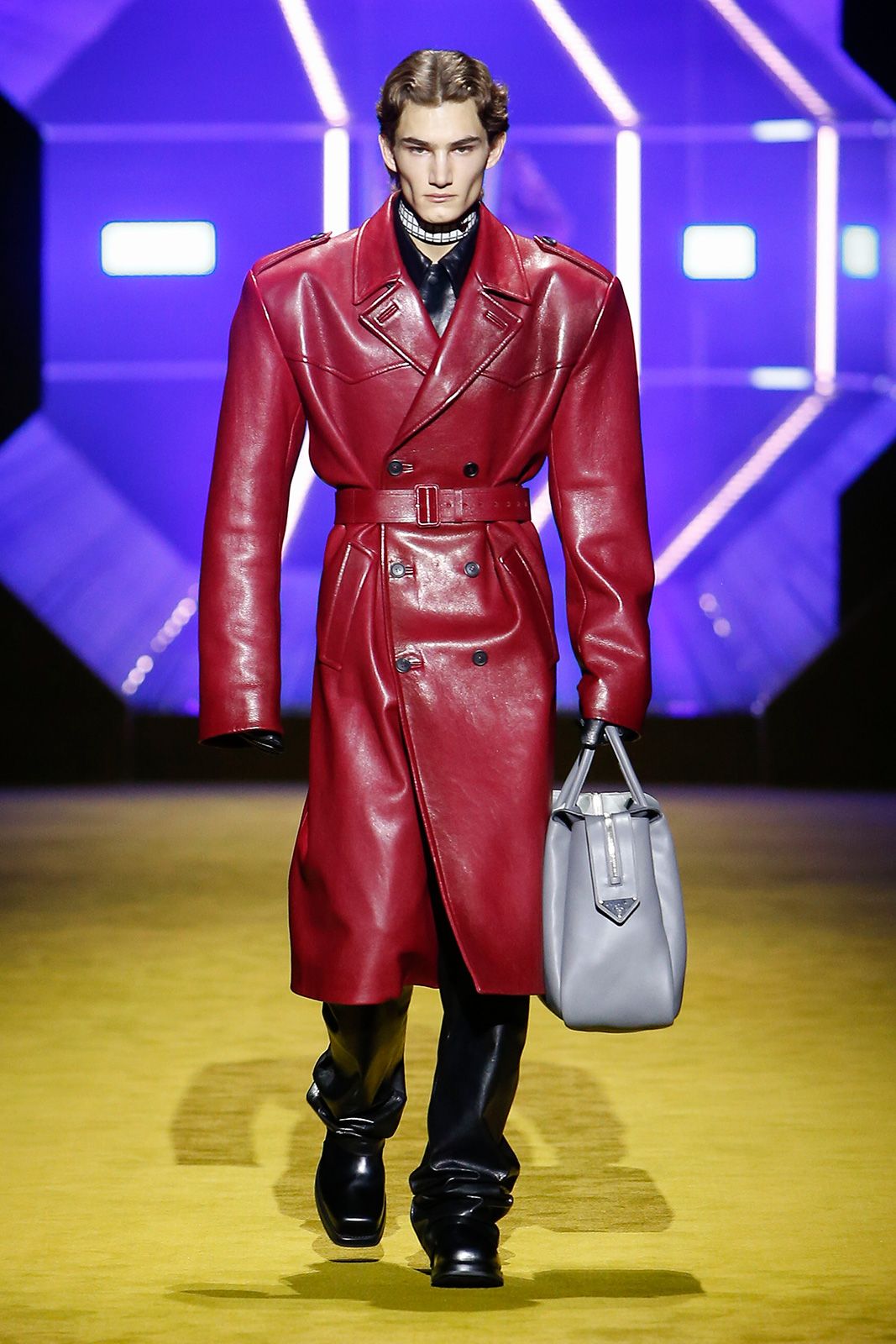 Prada Uomo F W22 Look8.jpg