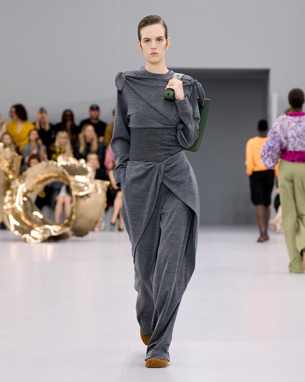 Loewe S S24 39.jpg
