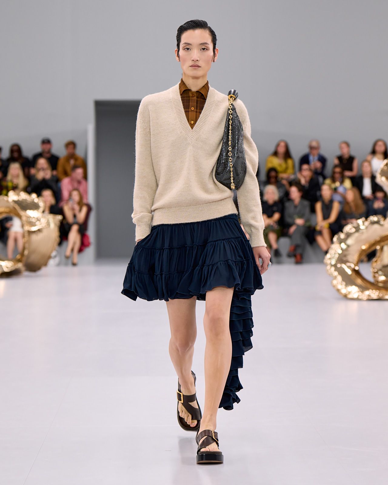 Loewe S S24 21.jpg