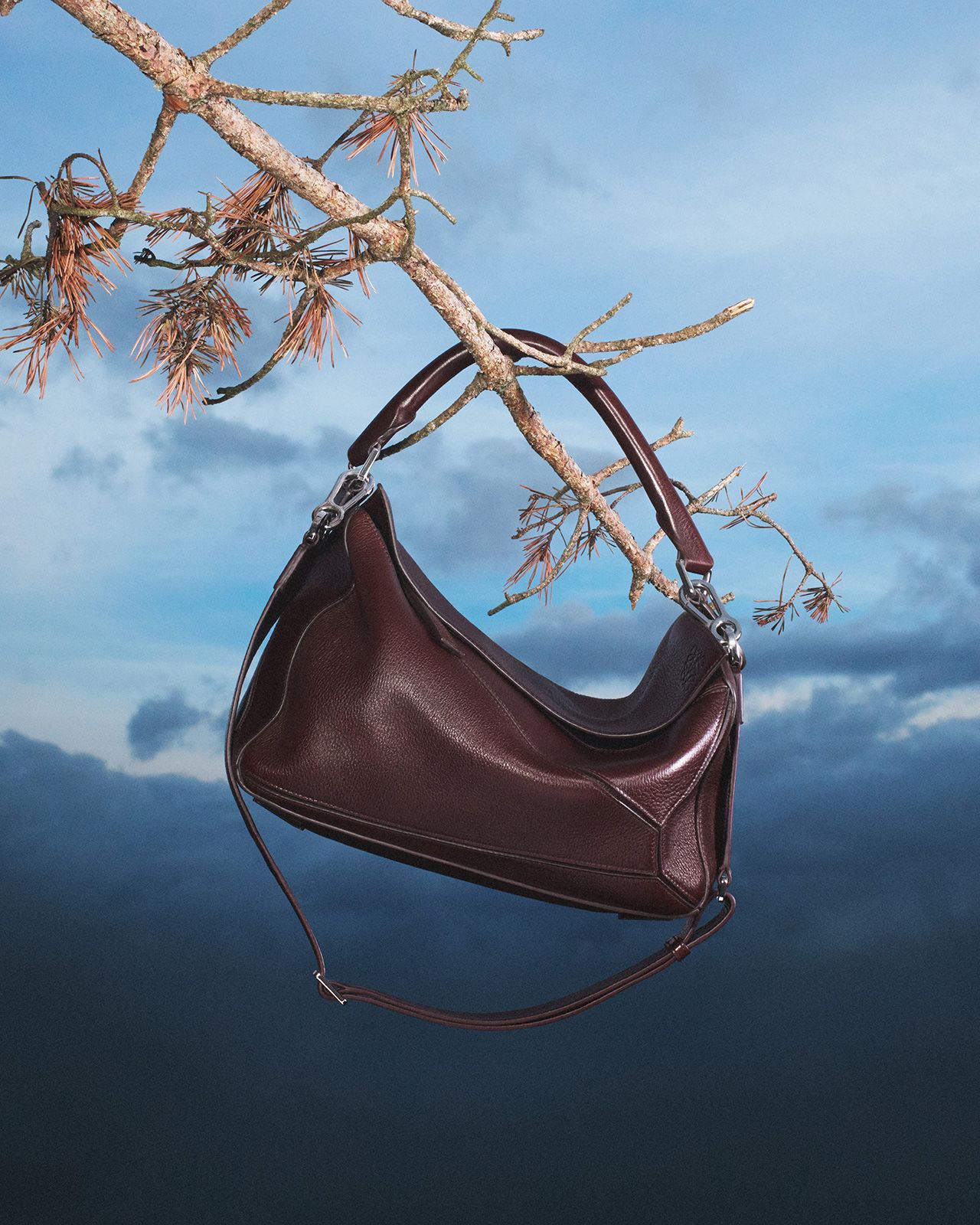 LOEWE_SS25_DAVID_SIMS_CAMPAIGN_5.jpg