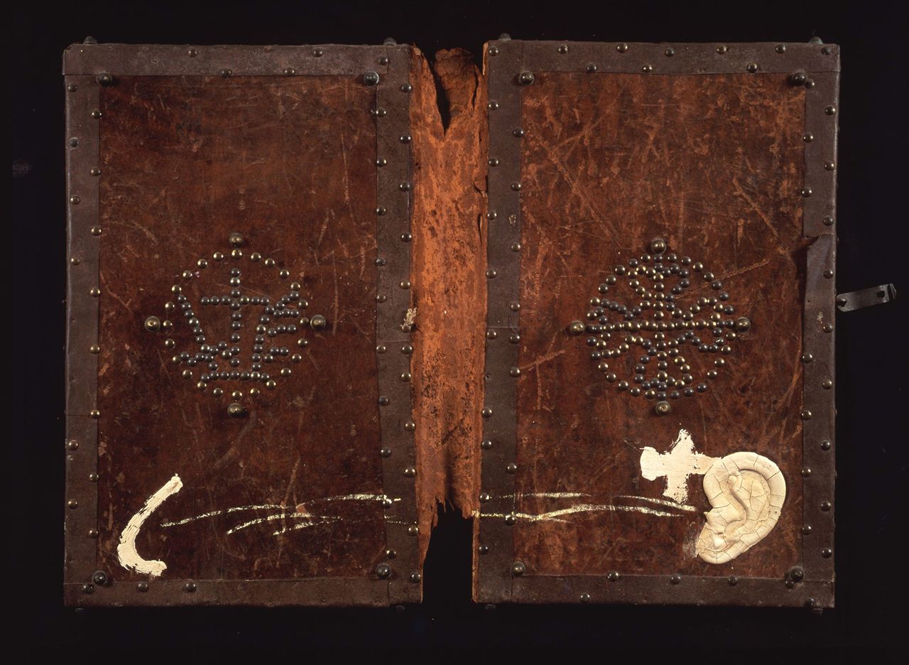 Tapies.jpg