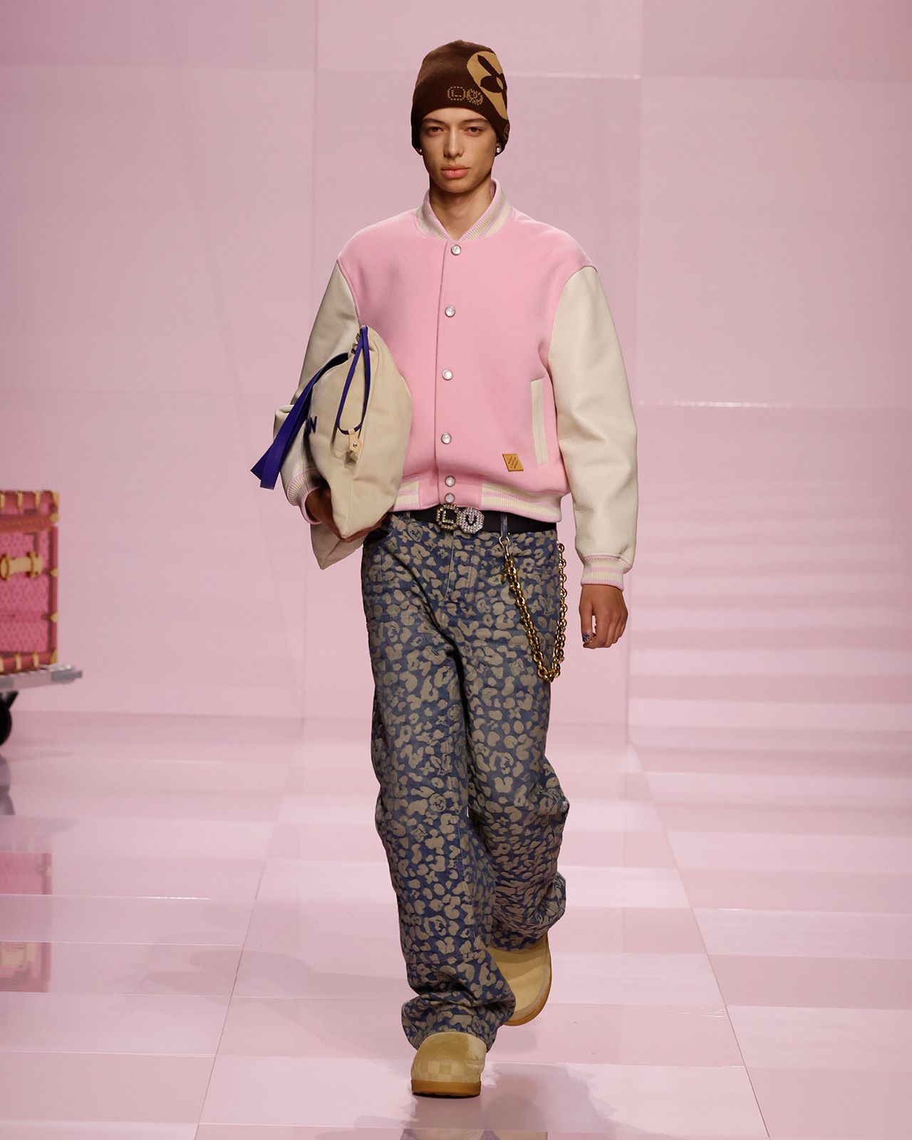 LOUIS-VUITTON-MENrsquo;S-FALL-WINTER-2025-SHOW-LOOK-26.jpg