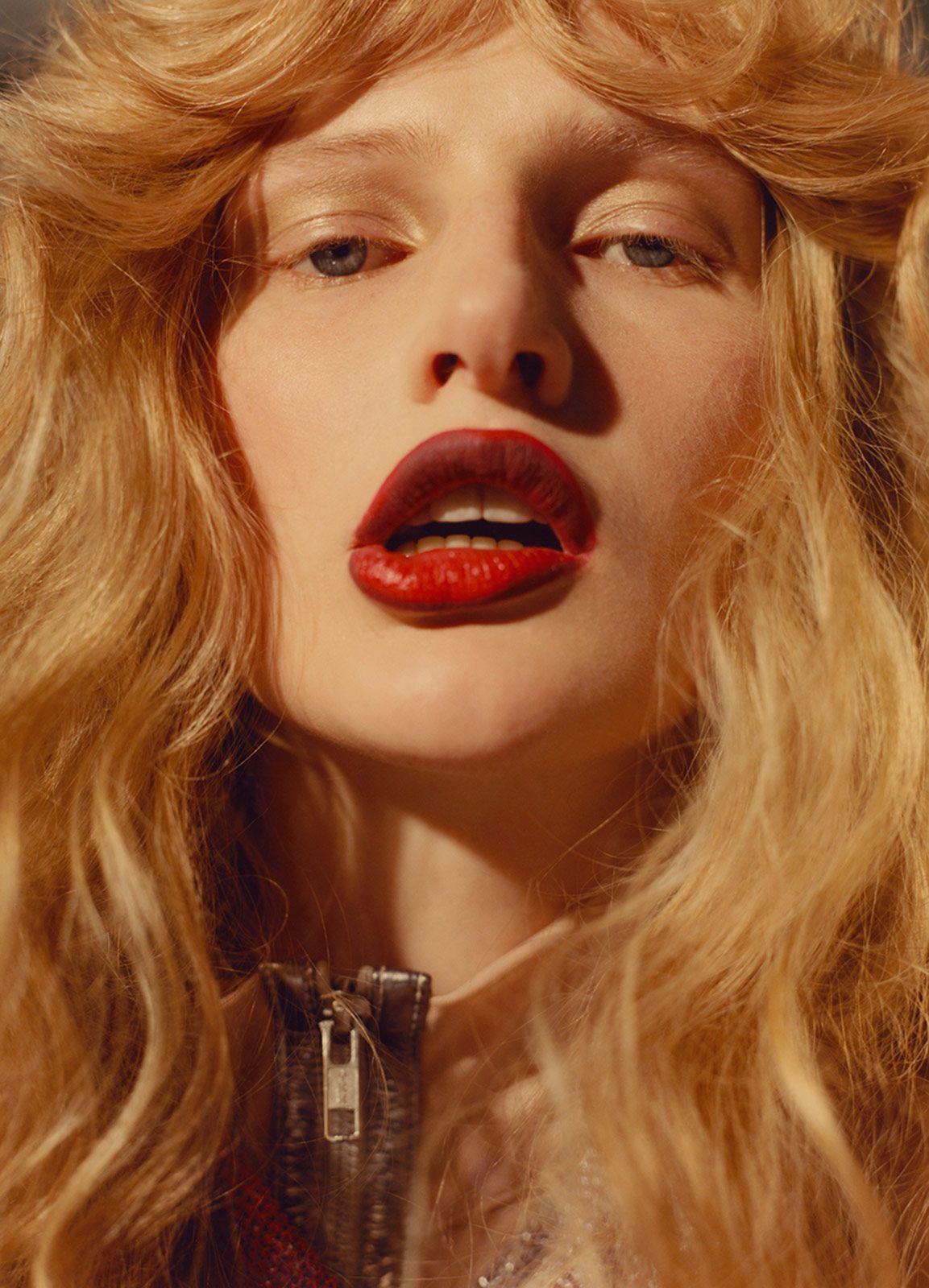 Lucie Rox Metalmagazine 8.jpg