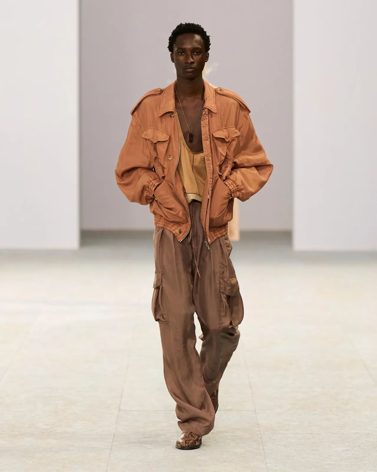 metal-dries-van-noten-s-s-2027-menswear-07.webp