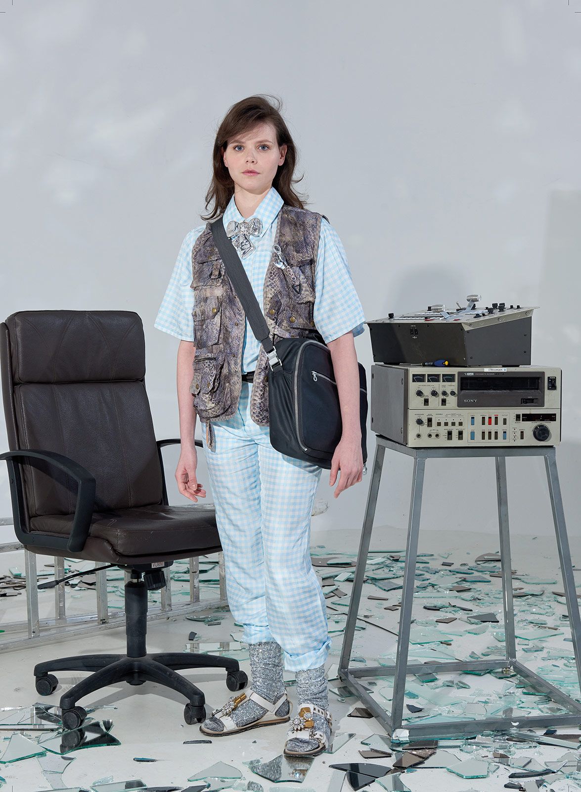 Coco Neuville Metalmagazine39 11.jpg