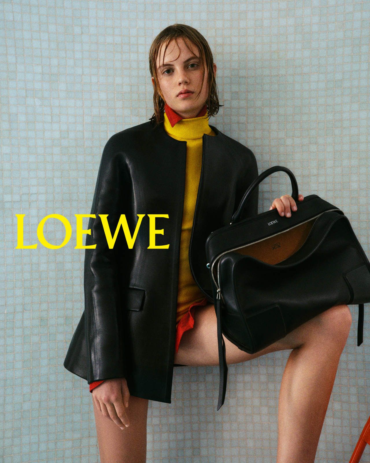 LOEWE SS26 CAMPAIGN ISLA JOHNSTON 1.jpg