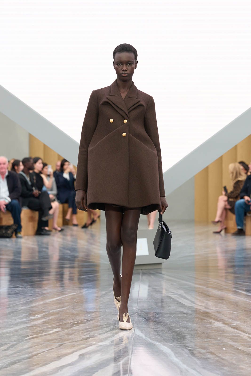 DIOR_W_RTW_SS26_4.jpg