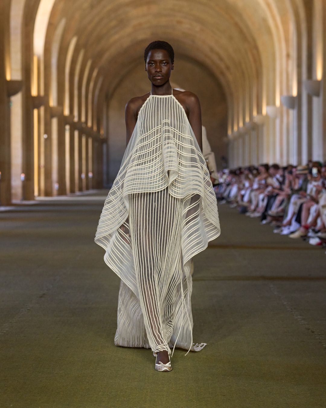 Jacquemus_28.jpg