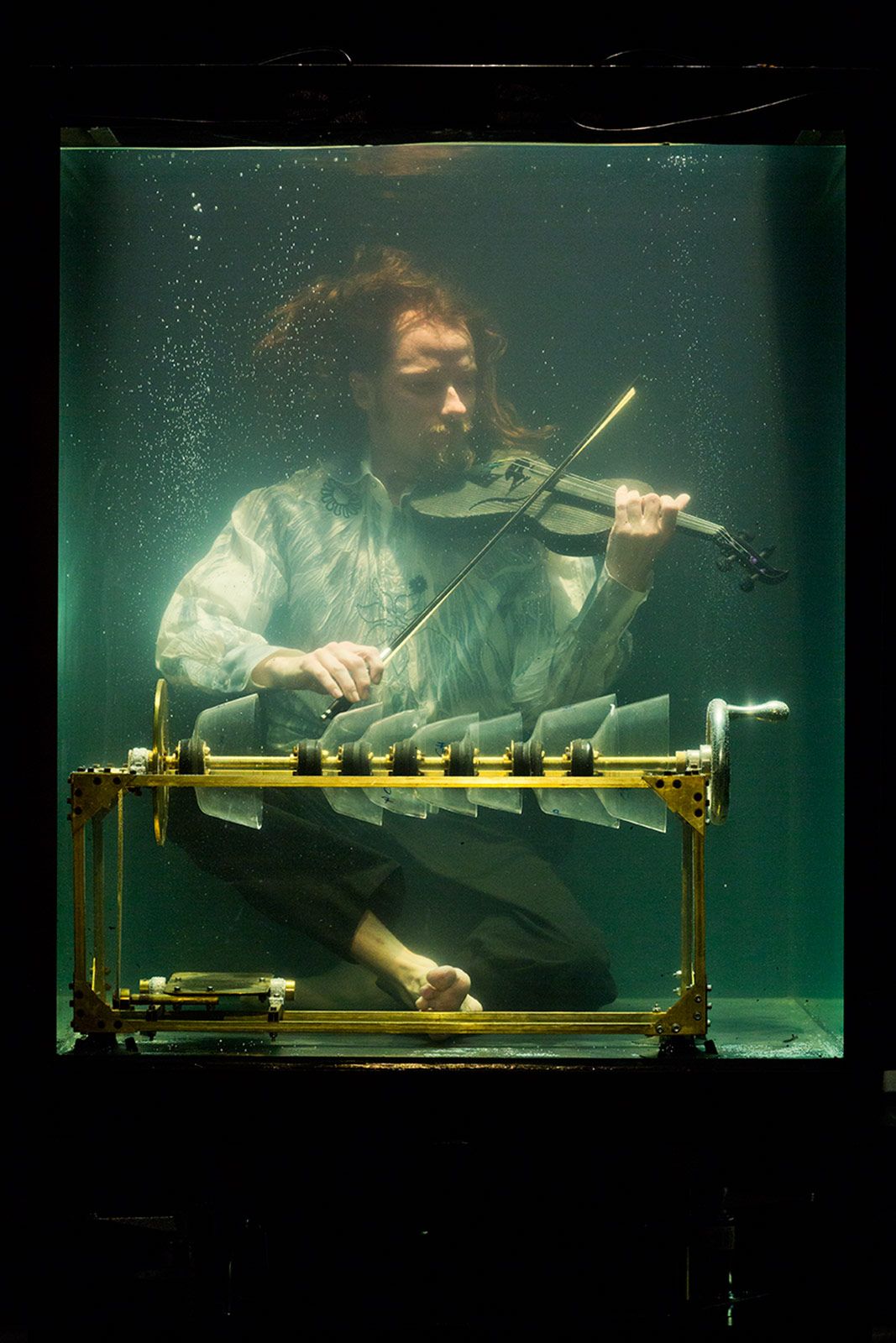 Between Music Aquasonic Metalmagazine 15.jpg