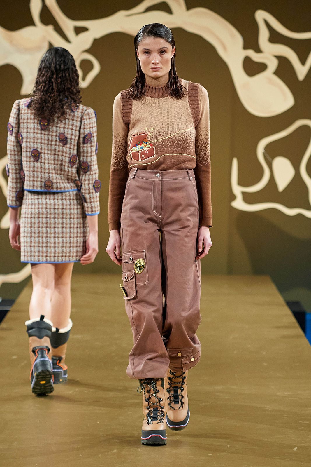 AW24-Copenhagen-Fashion-Week-Helmstedt-Runway-2x3-James-Cochrane-4.jpg