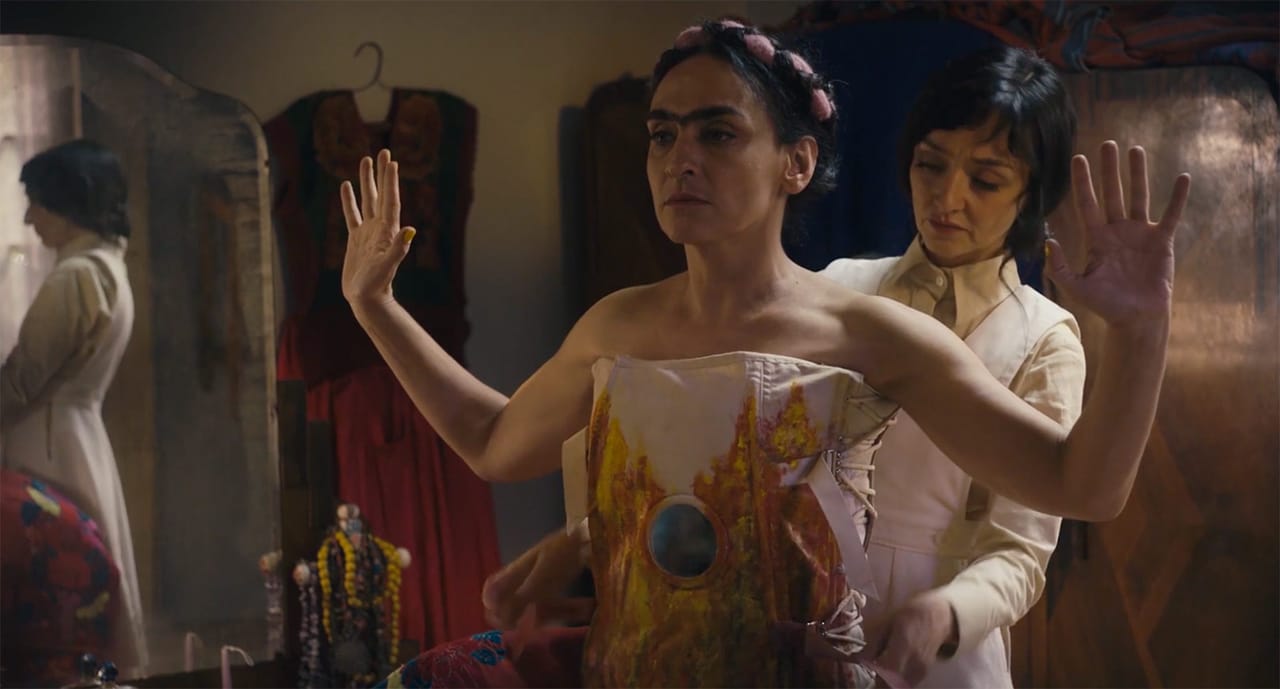 Dos Fridas by Ishtar Yasin Starring Maria De Mederios and Ishtar Yasin .jpg