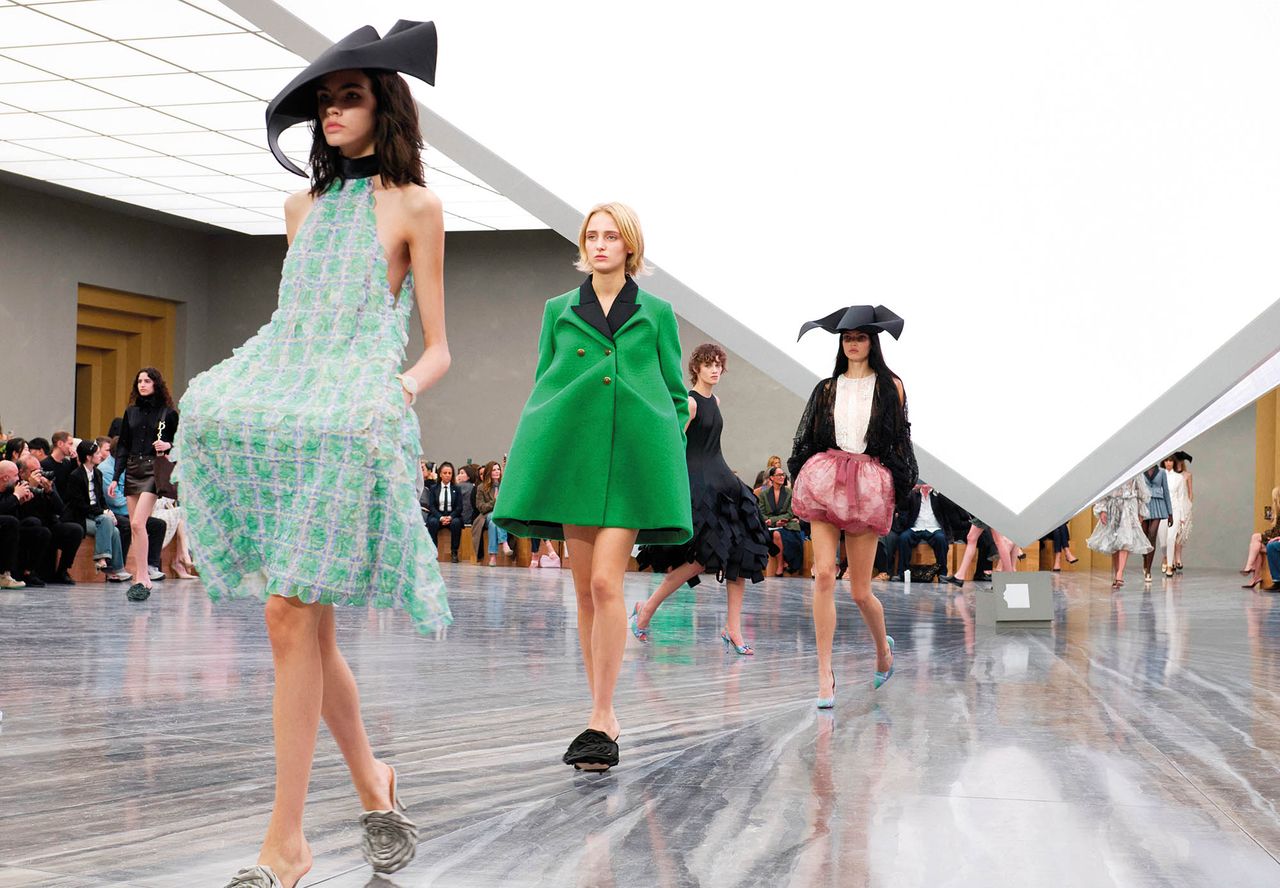 DIOR_W_RTW_SS26_31.jpg