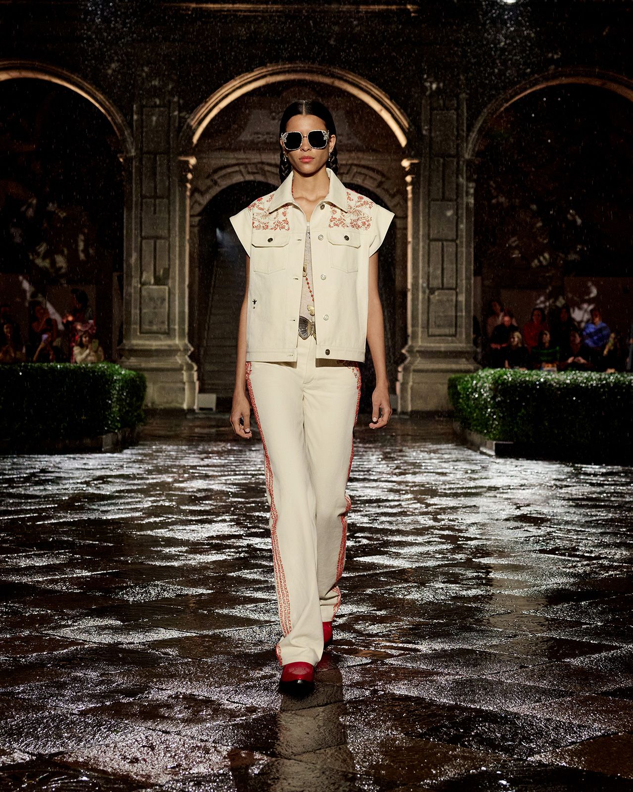 Dior Cruise 2024 15.jpg