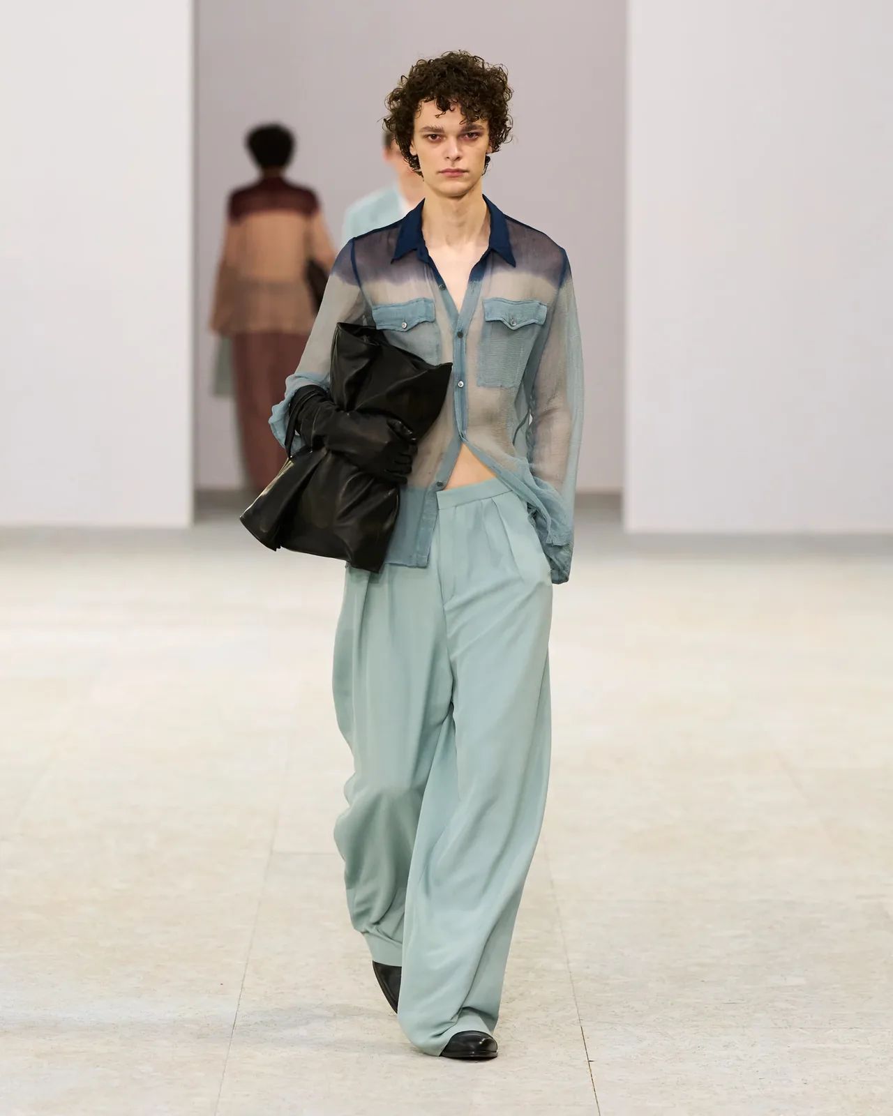 metal-dries-van-noten-s-s-2027-menswear-14.webp