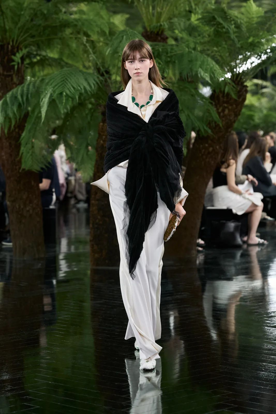 metal-dior-haute-couture-f-w-2026-26.webp