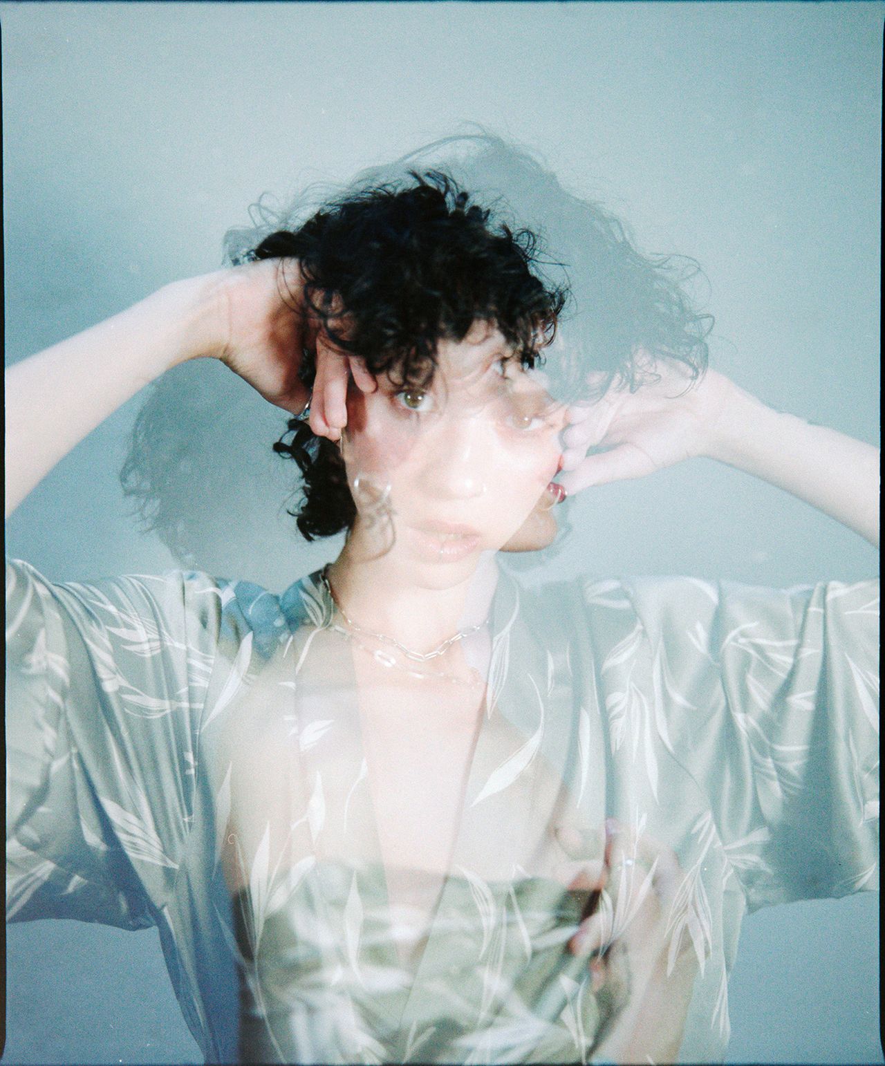 Alice Wonder Metalmagazine 5.jpg