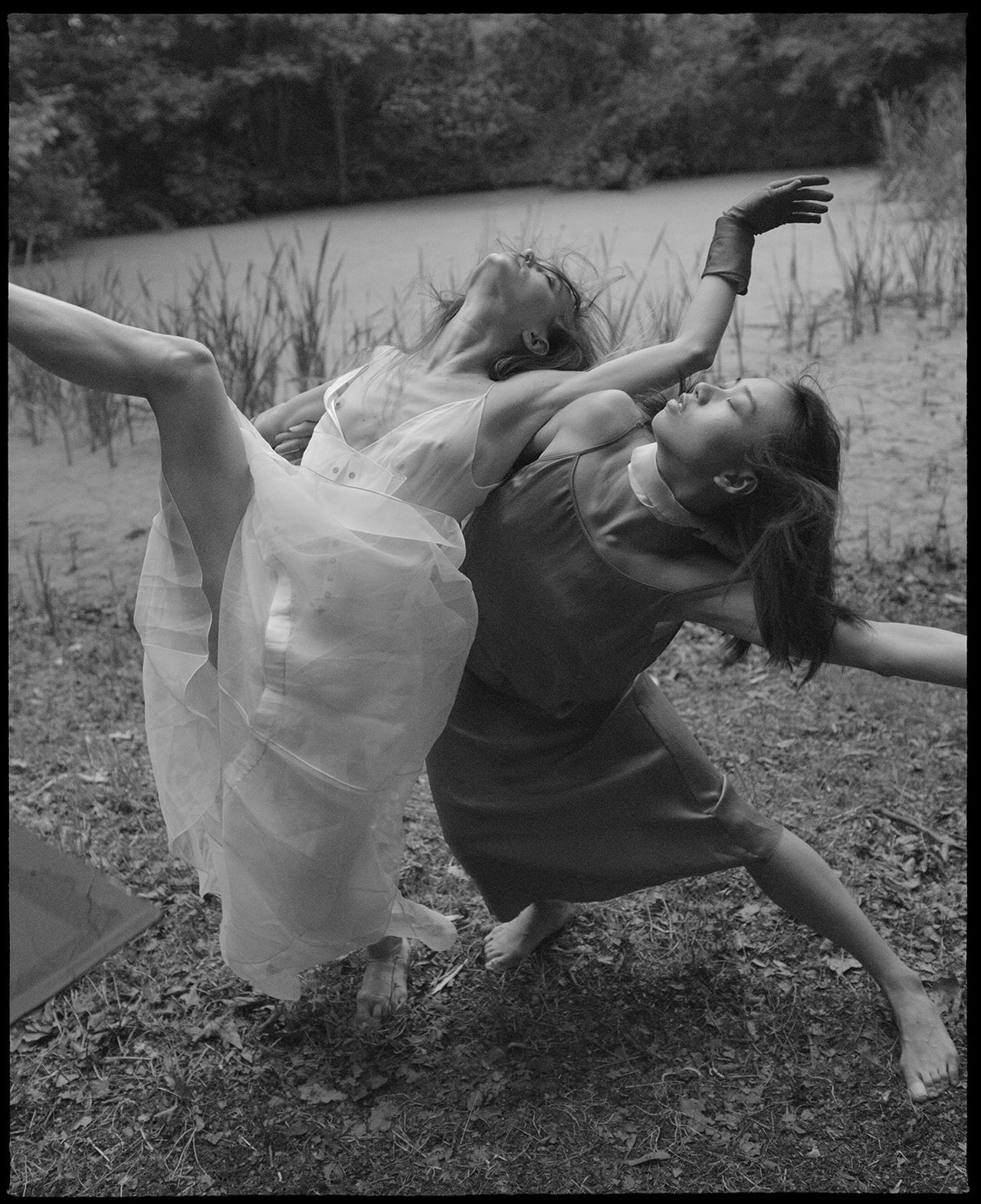 Willand Joan Dancing in the Wood Metalmagazine 3.jpg
