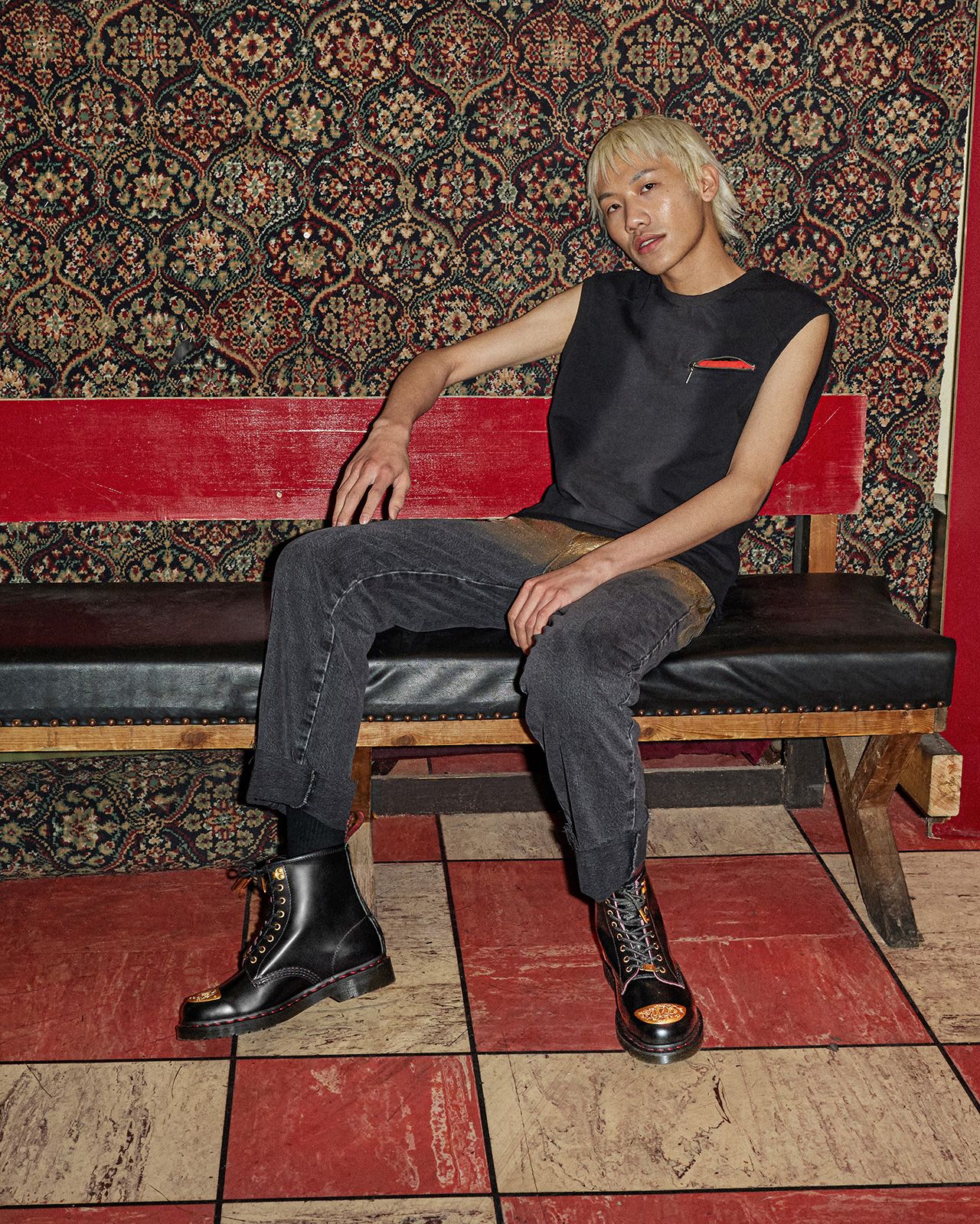 SS24-LNY_1460-Full-Body_4x5.jpg