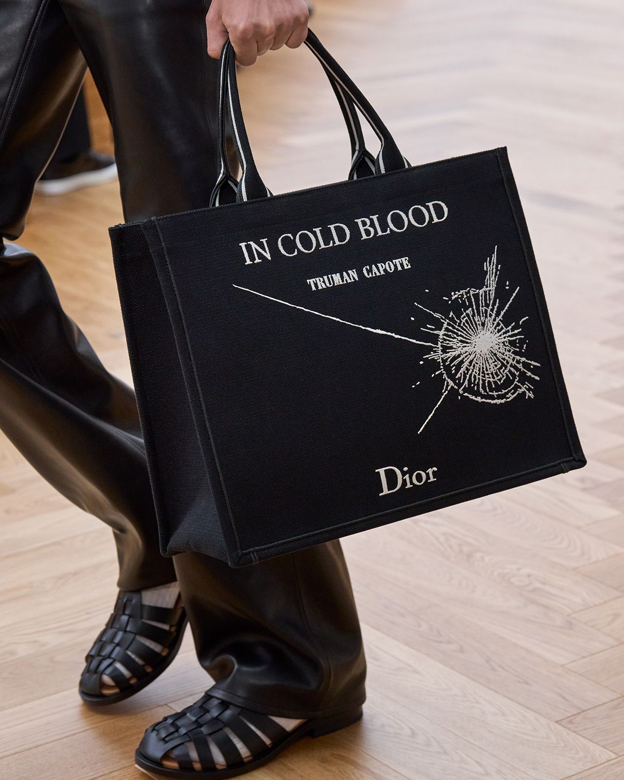 DIOR-MEN-SUMMER-2026---VISUELS---RUNWAY-DETAILS-(142).jpg