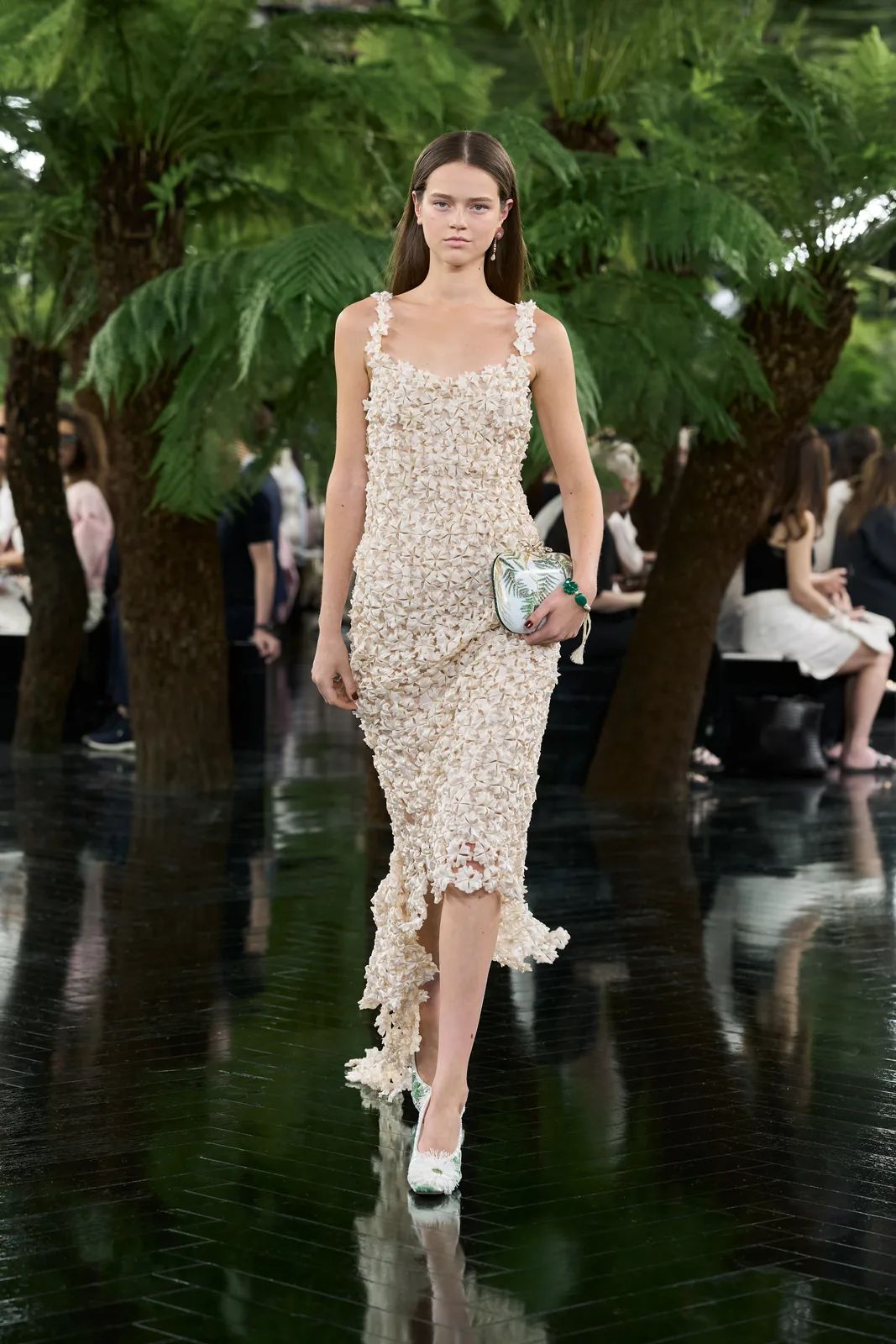 metal-dior-haute-couture-f-w-2026-39.webp