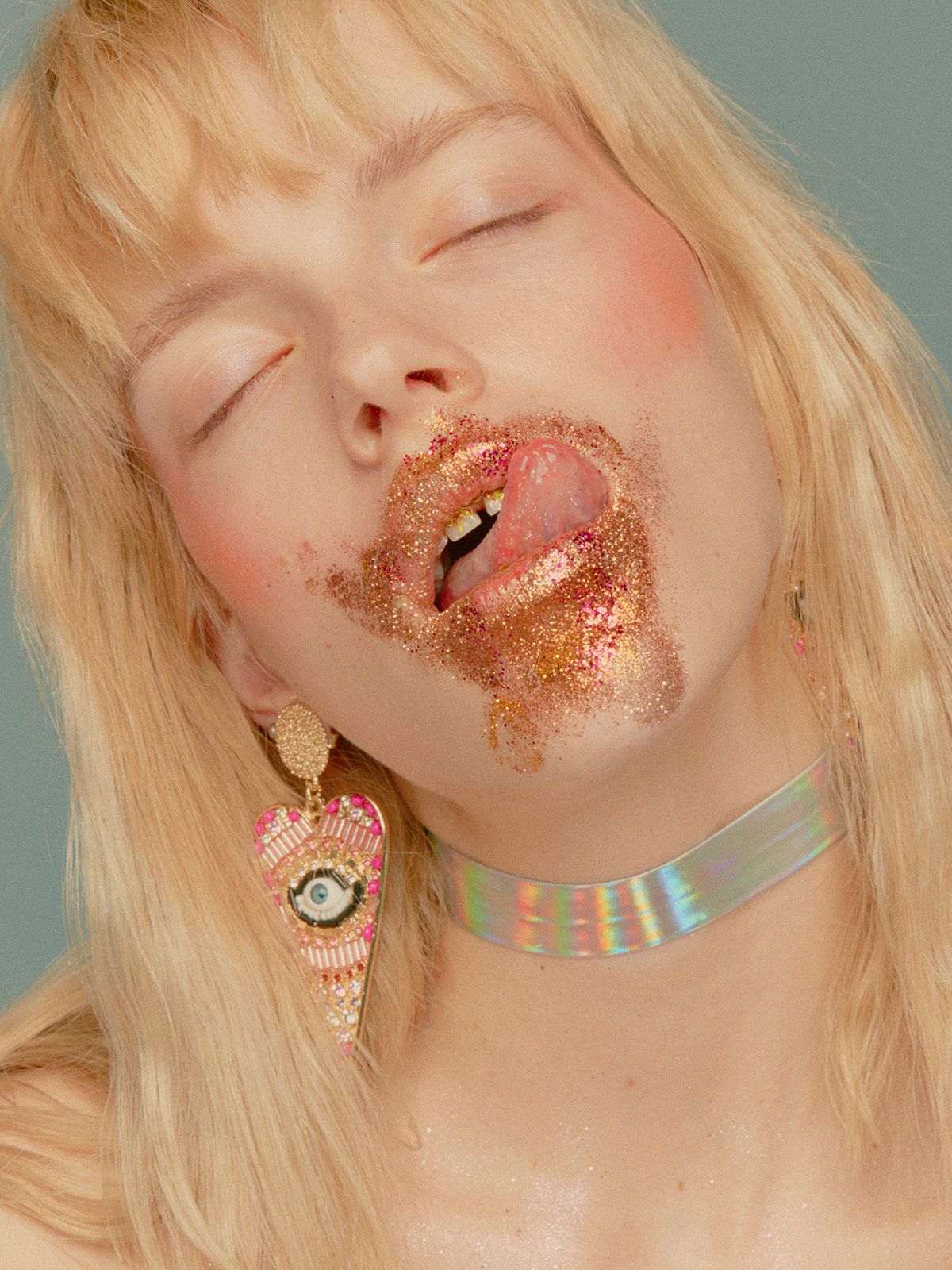 Willand Joan Metalmagazine 10.jpg