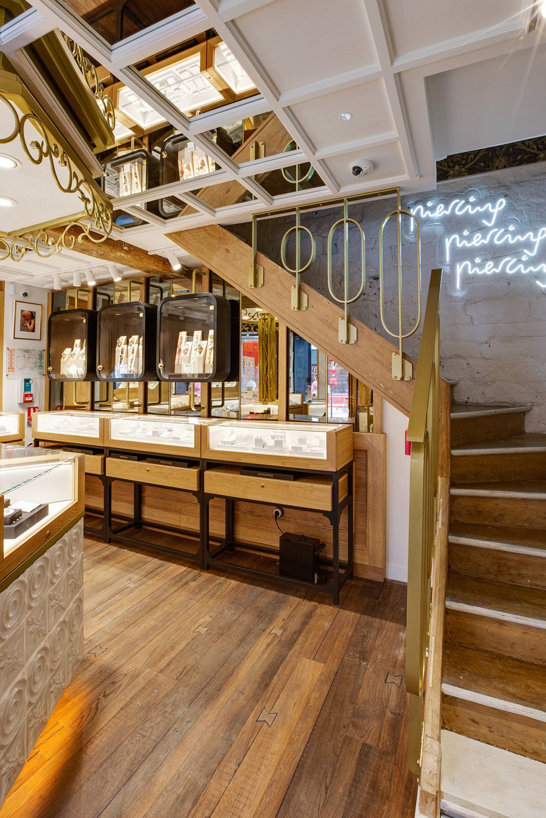 Aristocrazy Paris Le Marais 4.jpg