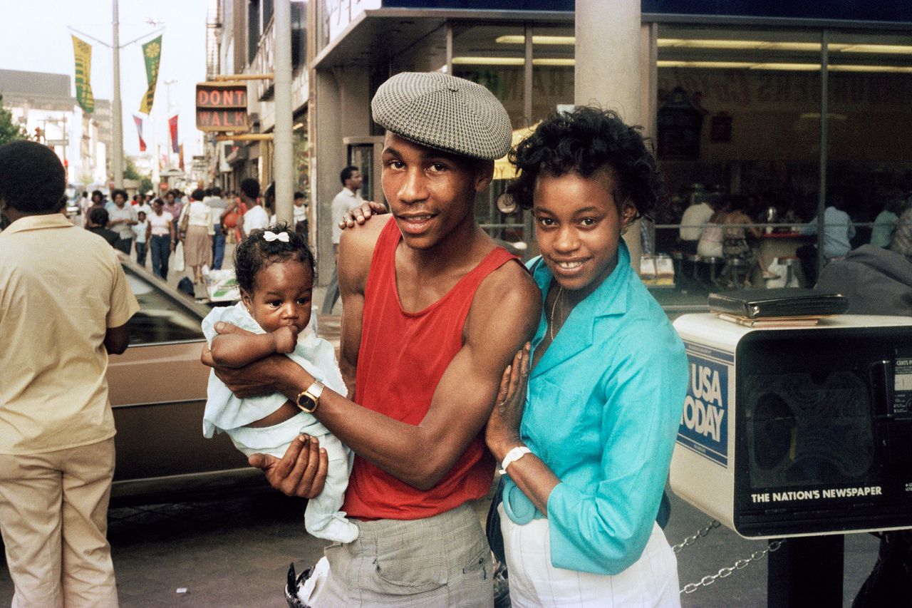 1 Jamel Shabazz Young Love Downtown Brooklyn Ny 1983 Copyright Jamel Shabazz Courtesy Galerie Bene Taschen.jpg