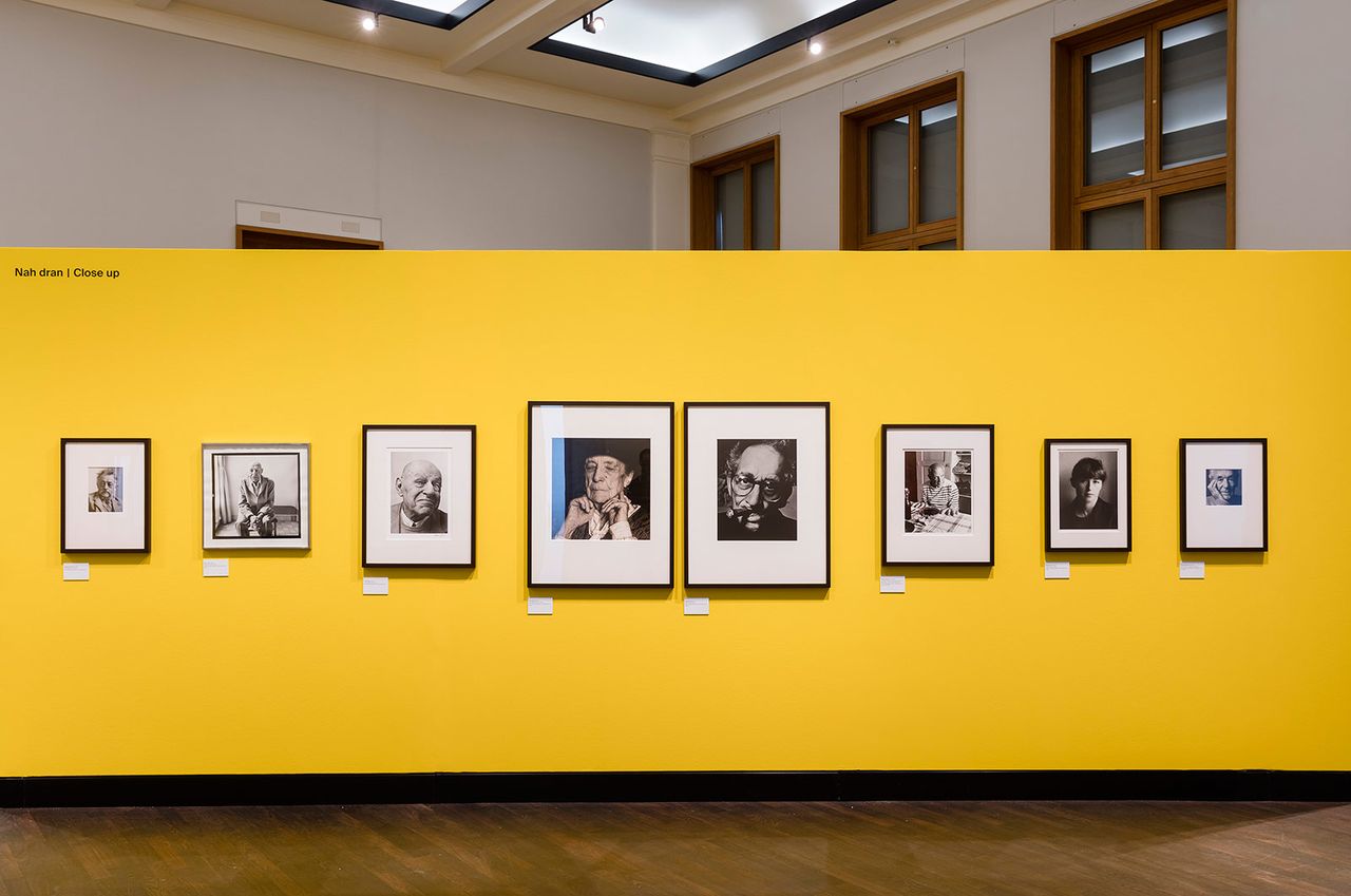 20 Mf Kuenstler Komplex Ausstellungsansicht Dv B.jpg