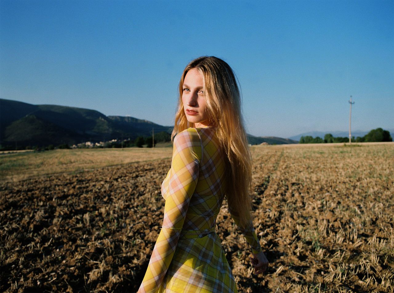 Julieta Metalmagazine 1.jpg