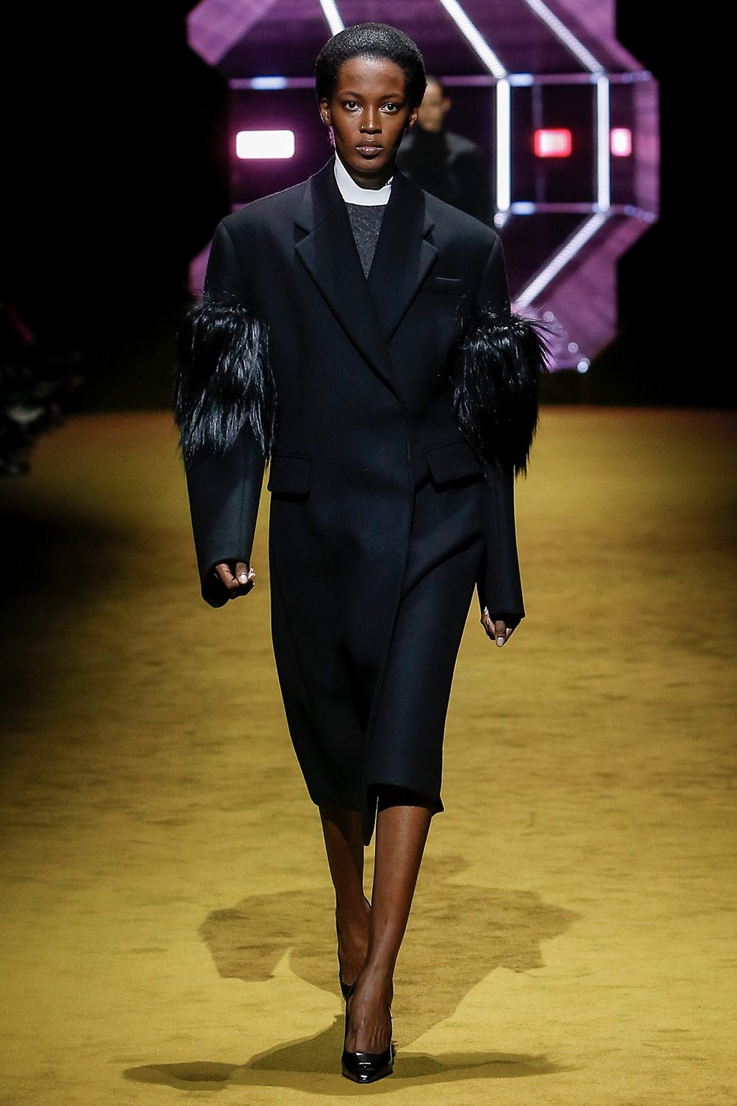 51 Prada Donna F W22.jpg