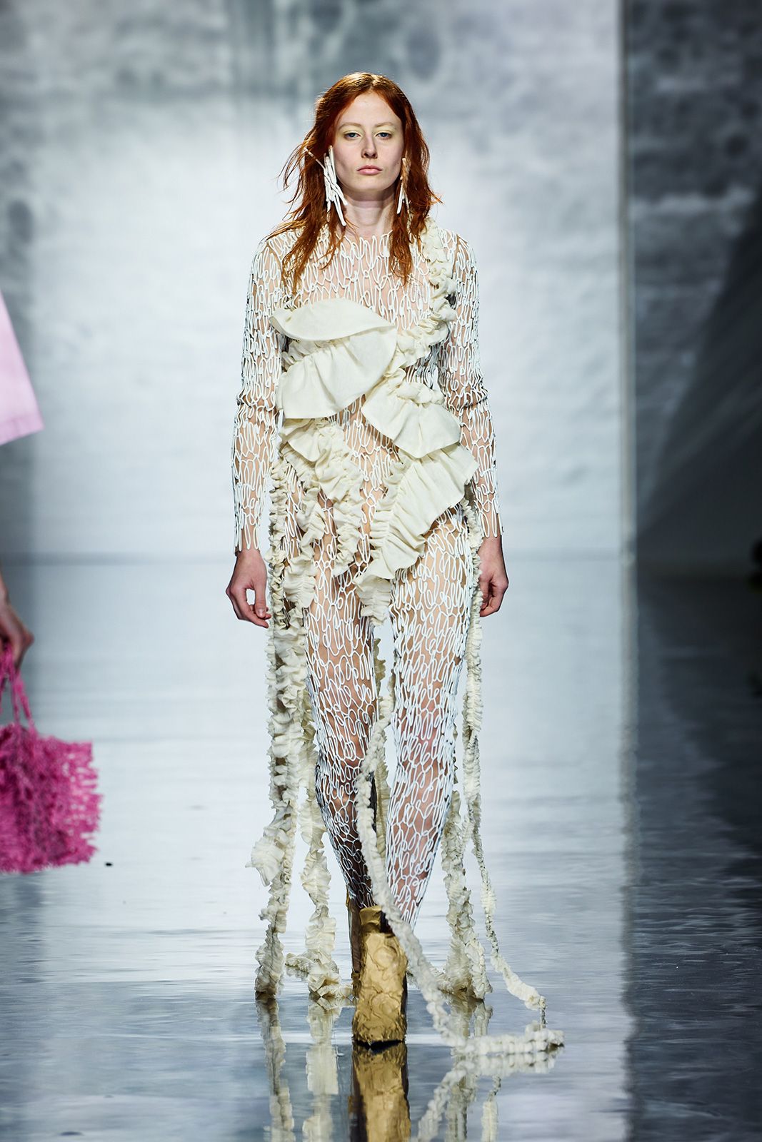 10_KASIA-KUCHARSKA_AW25_Runway_by_Finnegan-Koichi-Godenschweger.jpg