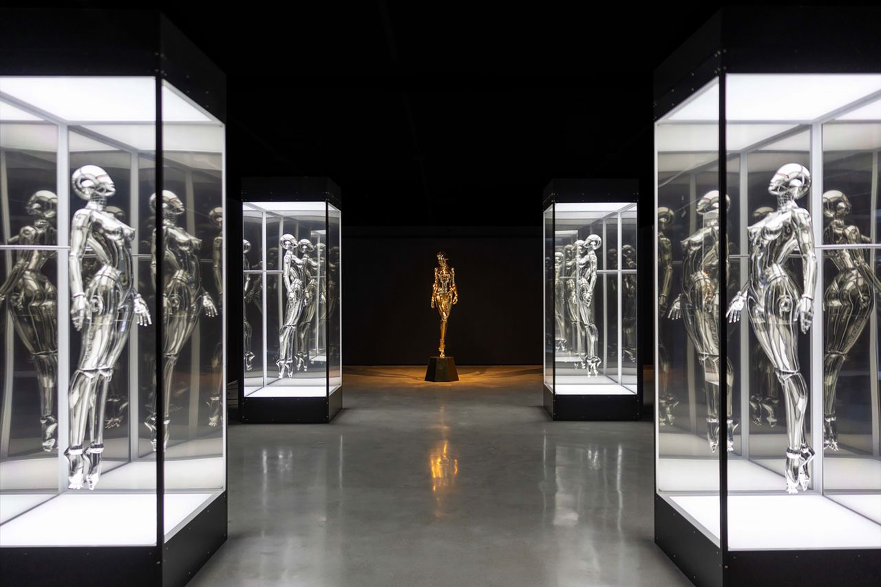 Hajime_Sorayama_5.jpg