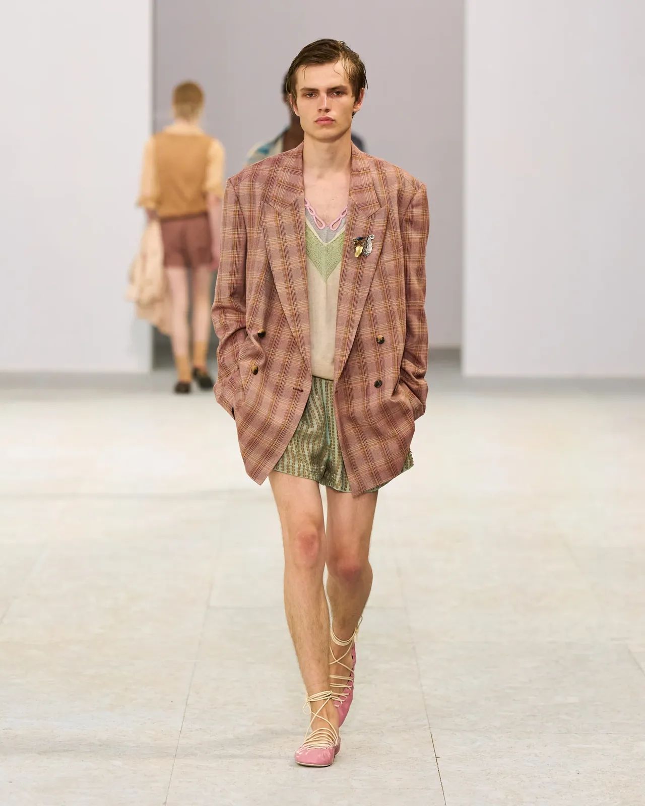 metal-dries-van-noten-s-s-2027-menswear-12.webp